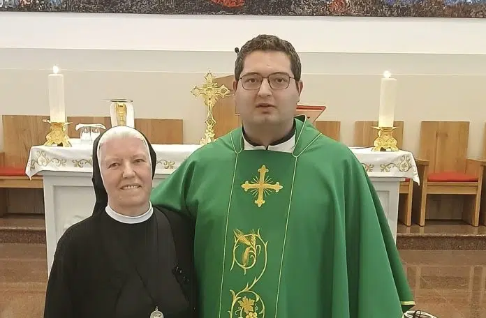 60 godina posvećenosti č.s. Adeline Bošković kroz redovničke zavjete 60 Godina Posvecenosti Cs Adeline Boskovic Kroz Redovnicke Zavjete