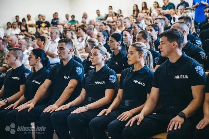 FOTO | Svečana prisega 130 policajaca MUP-a HNŽ-a održana Svecana Prisega 130 Policajaca Mup A Hnz A Odrzana