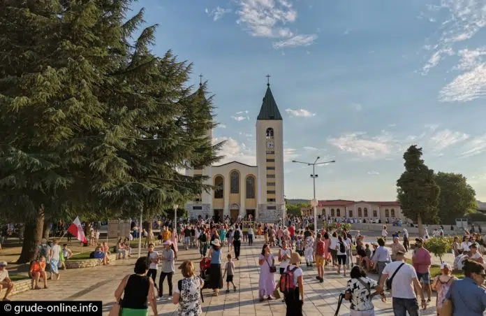 Nastavlja se opadanje broja katolika u Bosni i Hercegovini Nastavlja Se Opadanje Broja Katolika U Bosni I Hercegovini