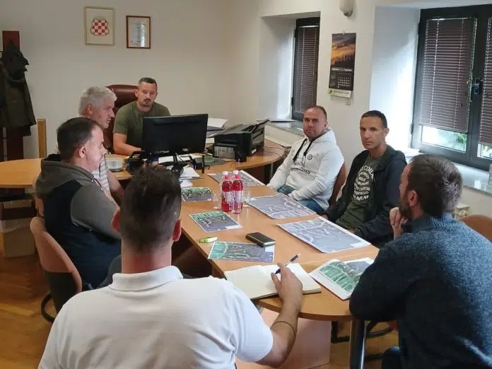 Održan radni sastanak sa predstavnicima Biciklističkog kluba Tomislavgrad u šumariji Odrzan Radni Sastanak Sa Predstavnicima Biciklistickog Kluba Tomislavgrad U Sumariji