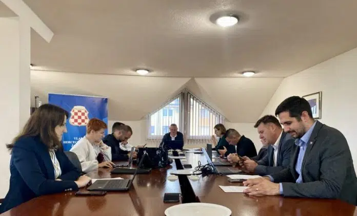 Održana 13. sjednica Vlade Hercegbosanske županije Odrzana 13 Sjednica Vlade Hercegbosanske Zupanije