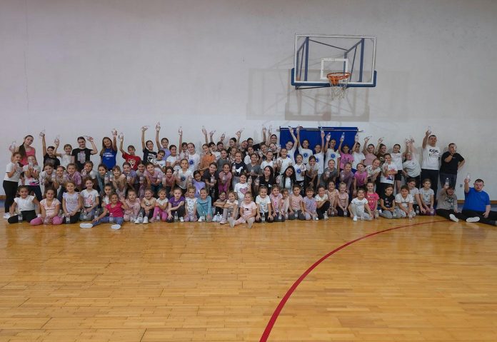 1730104557 Vise Od 100 Sportasa Na 8 Cheerleading Kampu U Sirokom