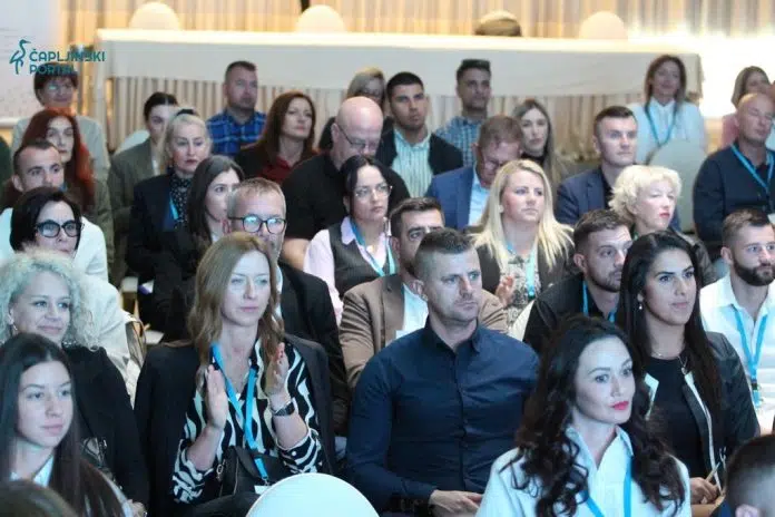 FOTO | Simpozij o održivosti u sektoru voda održan u Simpozij O Odrzivosti U Sektoru Voda Odrzan U