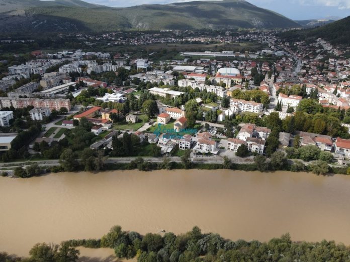 Fotografije I Video Zapis Neretva U Capljini Zagadena I