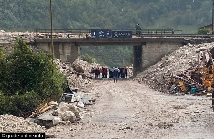 Hitna Evakuacija Stanovnistva Iz Ugrozenih Podrucja Naredena