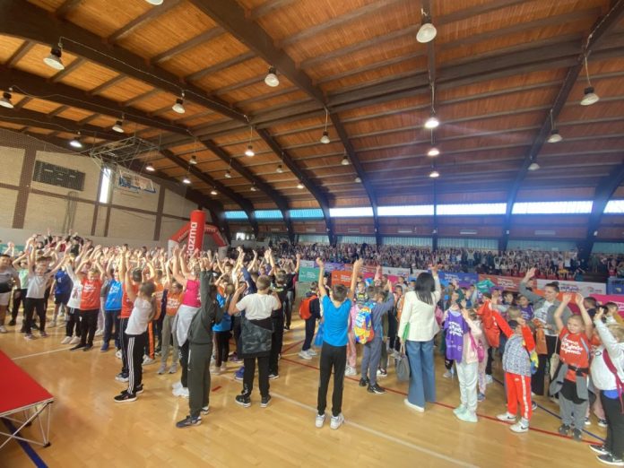 Livno Ucenici Osnovnih Skola Iz Hercegbosanske Zupanije I Mladi Iz