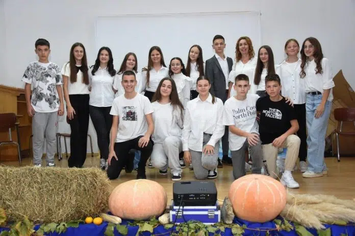 Obeležena 119. obljetnica osnivanja OŠ Čerin Obelezena 119 Obljetnica Osnivanja Os Cerin