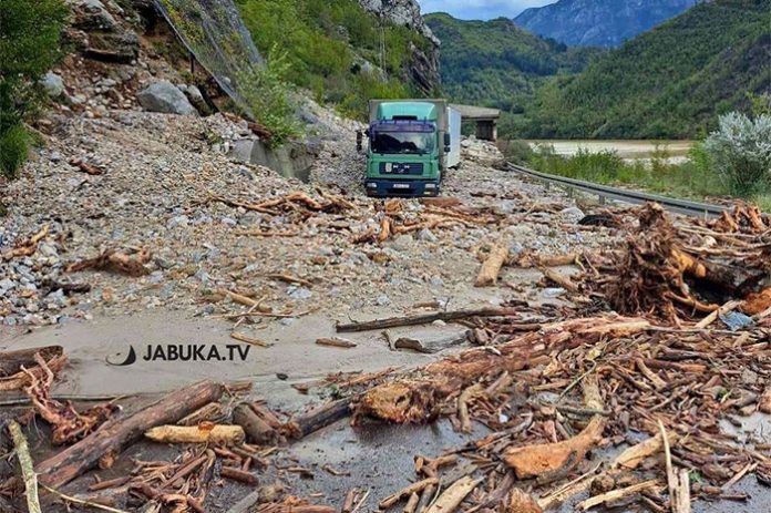 Obustavljen Promet Na Cestama Od Jablanice Prema Mostaru I Blidinju