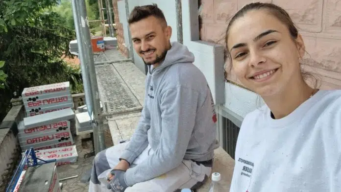 Tomislavgradska sportašica, po zanimanju medicinska sestra, postavlja fasade! (video)