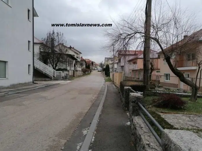 DOBRO vam oblačno i maglovito jutro iz Tomislavgrada!