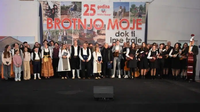 HKUD Brotnjo proslavilo 25 godina djelovanja adventskim koncertom