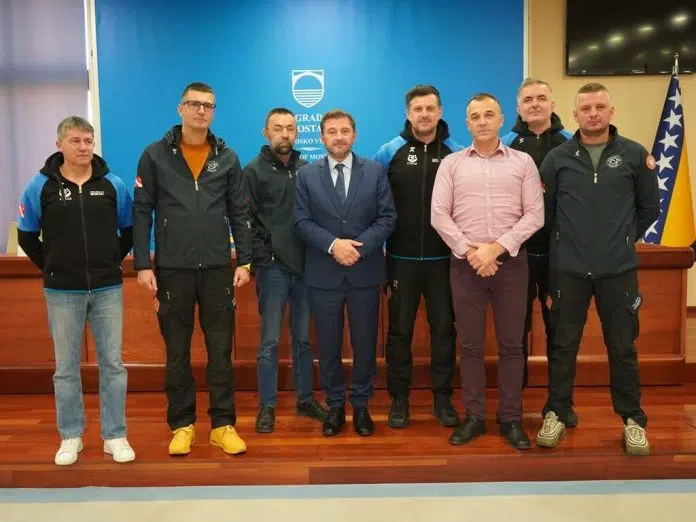 Primopredaja-kombi-vozila-za-sluzbu-za-spasavanje-na-vodi-i.jpg
