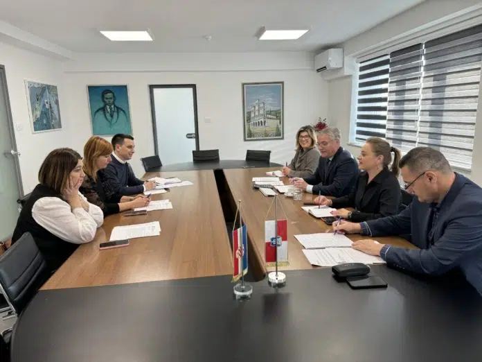 Grude: Sastanak načelnika Grizelja s ravnateljima škola