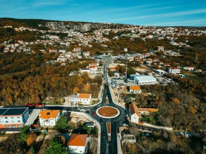 Imotski nema ni jedan semafor, nema ni normalan parking, ali