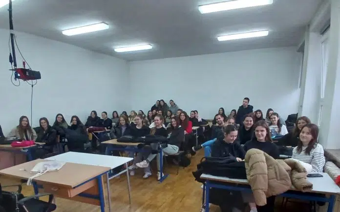 Filozofski fakultet Sveučilišta u Mostaru predstavio studijske programe u Gimnaziji