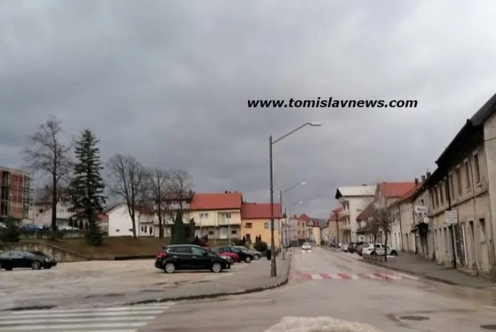 DOBRO vam oblačno i tiho jutro iz Tomislavgrada!