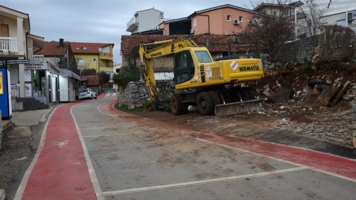 Počela izgradnja javnog WC-a u Bijakovićima