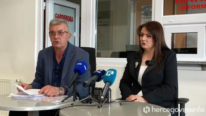 SUKOB BUS PRIJEVOZNIKA U LIVNU Ćićko ne da Livno busu