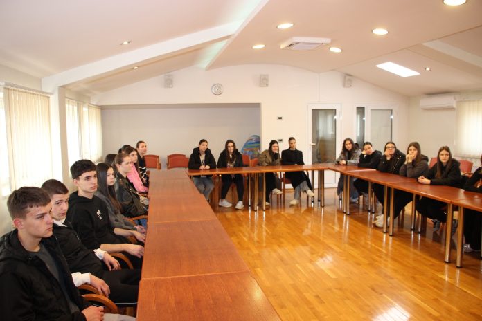 Posuški srednjoškolci pokrenuli hvalevrijedan projekt