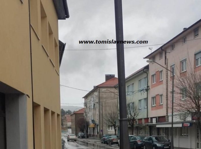 DOBRO vam oblačno, kišovito i tiho jutro iz Tomislavgrada