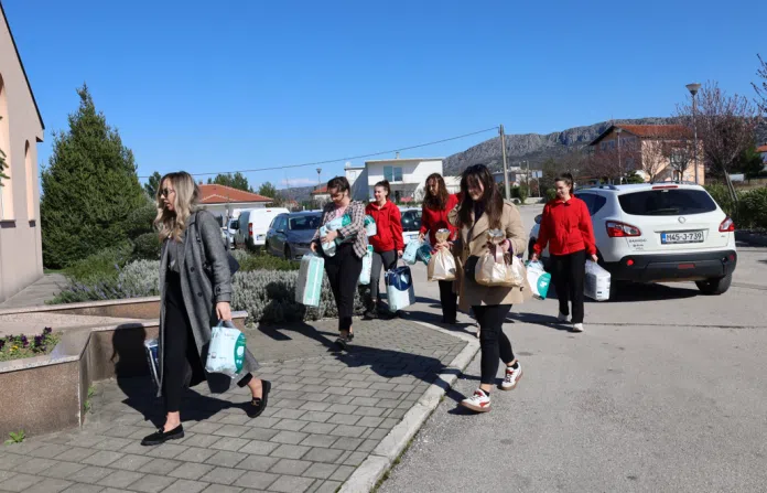 Djelatnici Centra za socijalni rad Ljubuški obradovali stare i nemoćne