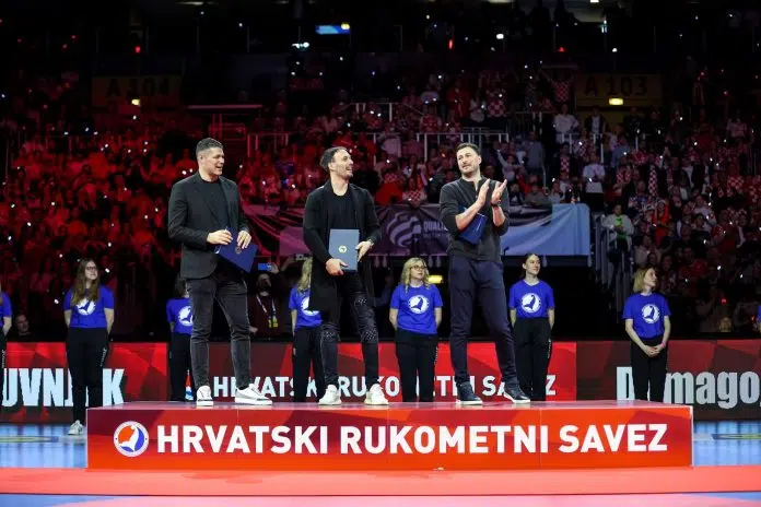 PRIZNANJE VELIKANIMA Duvnjak, Karačić i Pešić se oprostili od reprezentacije
