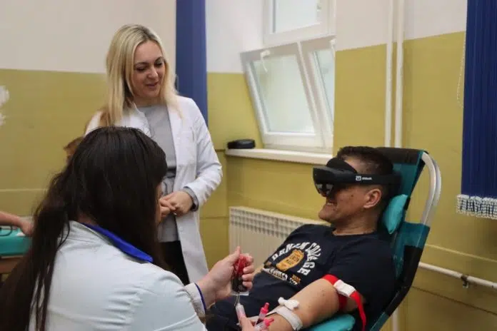 FOTO/VIDEO | Čapljinci testirali MR naočale tijekom akcije darivanja krvi