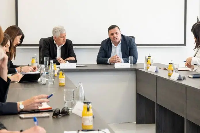 Visoko izaslanstvo predvođeno predsjednikom Čovićem u Neumu: Razgovori o cestovnim
