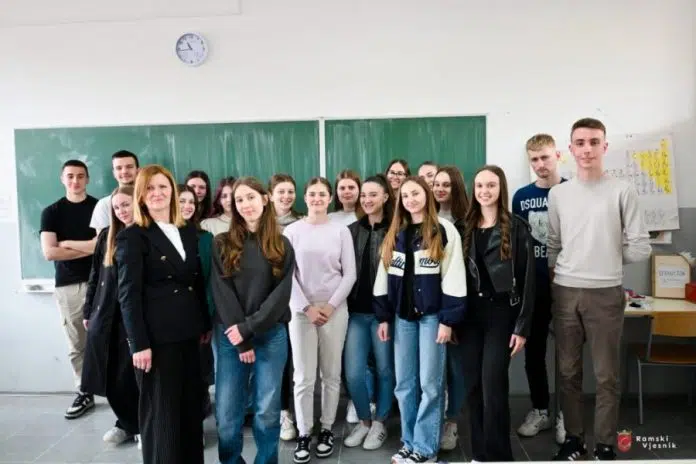 Sara Antunović, učenica Srednje škole Prozor, osvojila prvo mjesto iz