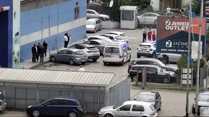 Mlađi muškarac ubijen u dvorištu trgovine u Banja Luci