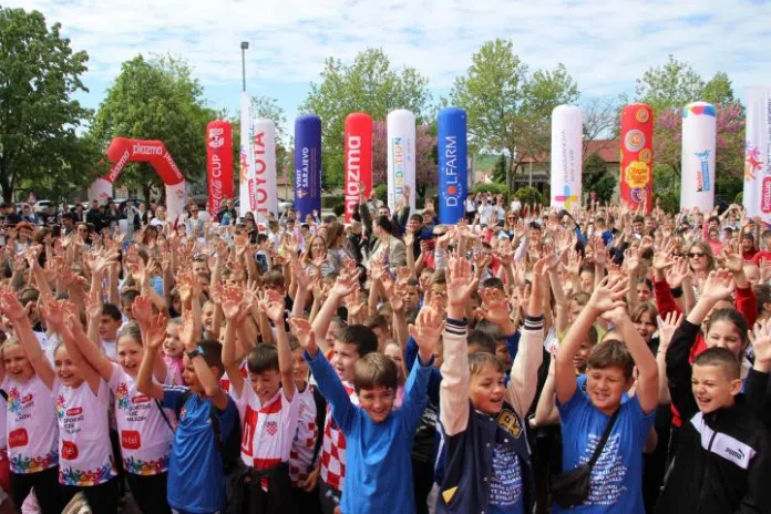 Započelo Posuško lito 2025.: Nekoliko stotina mališana uživalo u Sportskim