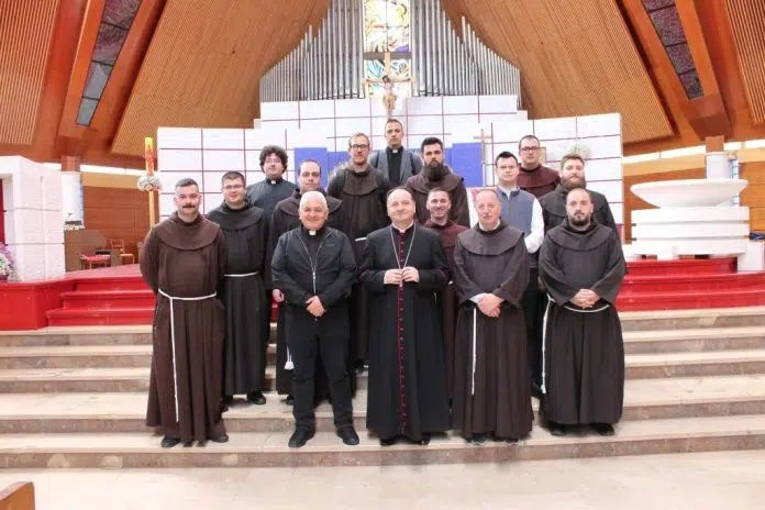 U Mostaru započelo đakonsko duhovno-studijsko putovanje