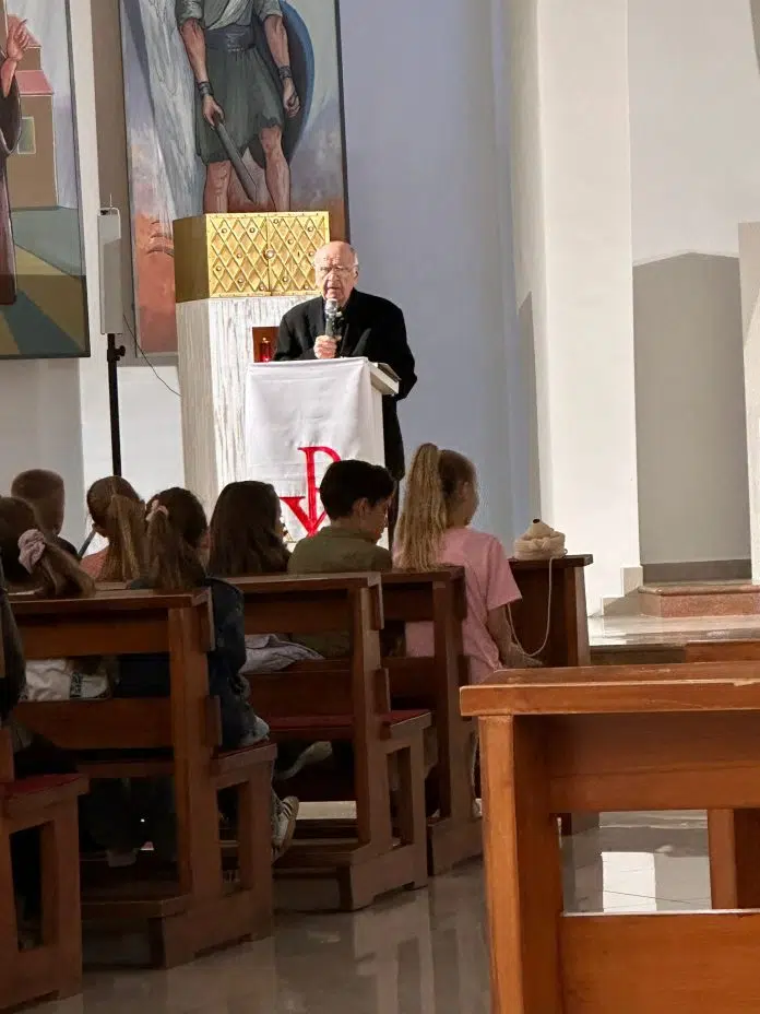 U Neumu predstavljena slikovnica “Isus u Hramu”