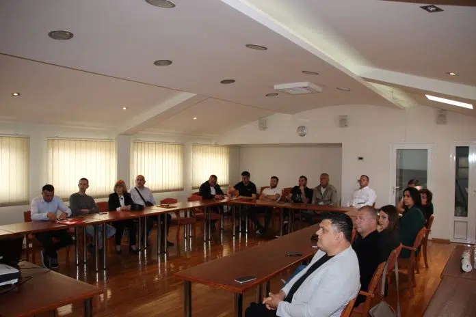Opasnost od slinavke i šapa: Stručnjaci educirali stočare i službe