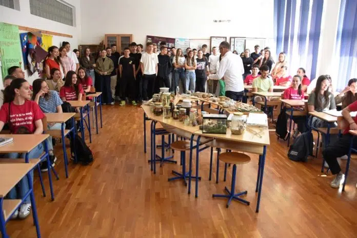 Dan otvorenih vrata: Budući srednjoškolci upoznali se s radom SŠ