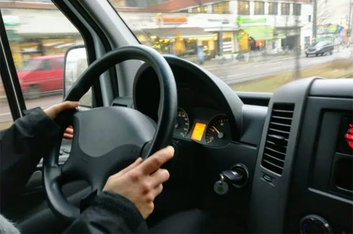 EU smanjuje rok valjanosti vozačke dozvole