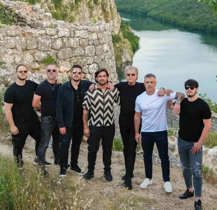 Nakon dueta s Thompsonom Hrvatske ruže snimile pjesmu s Josipom