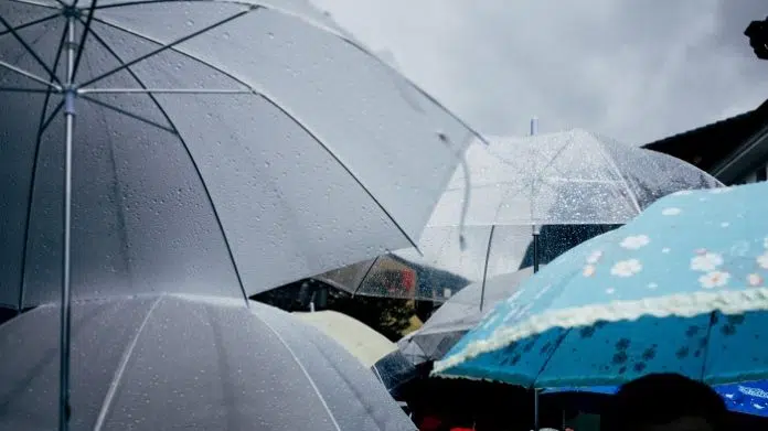 Stižu pljuskovi: Za veći dio BiH na snazi narančasti meteoalarm