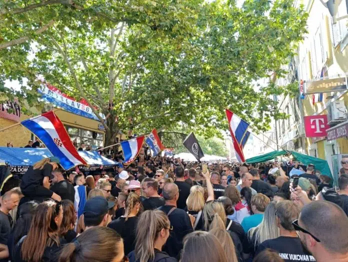 Veliki pozdrav iz Sinja (foto/video)