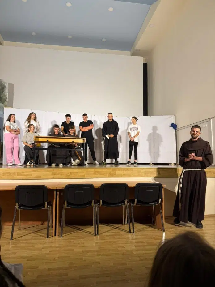Frama Posušje odigrala petu izvedbu autorske predstave “Idi i popravi