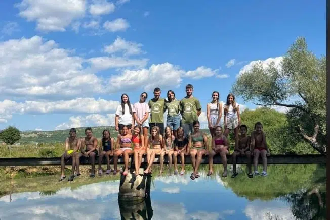 FOTO/VIDEO Čarolija kampa Naturaleza u Livnu: Na rijeci Sturbi djeca