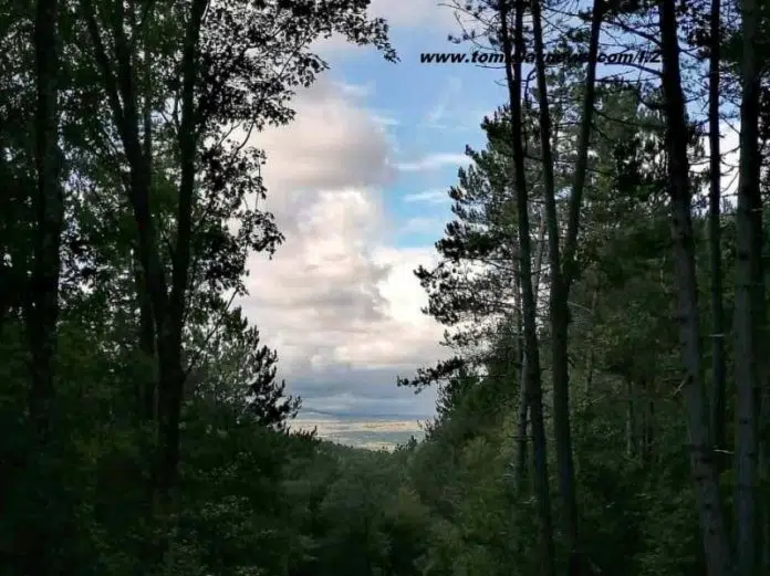 DOBRO vam umjereno oblačno nedjeljno jutro iz Tomislavgrada!