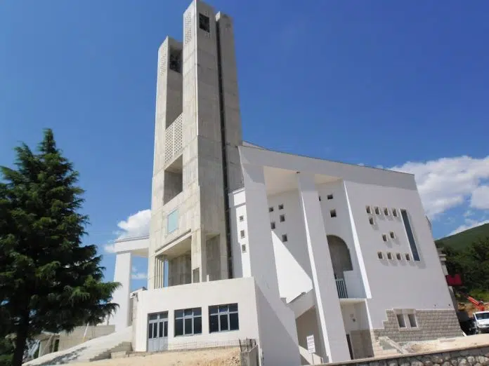Posveta župne crkve Uznesenja BDM na nebo u Posušju