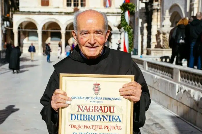 Preminuo fra Pijo Mate Pejić, franjevac i doktor kanonskog prava