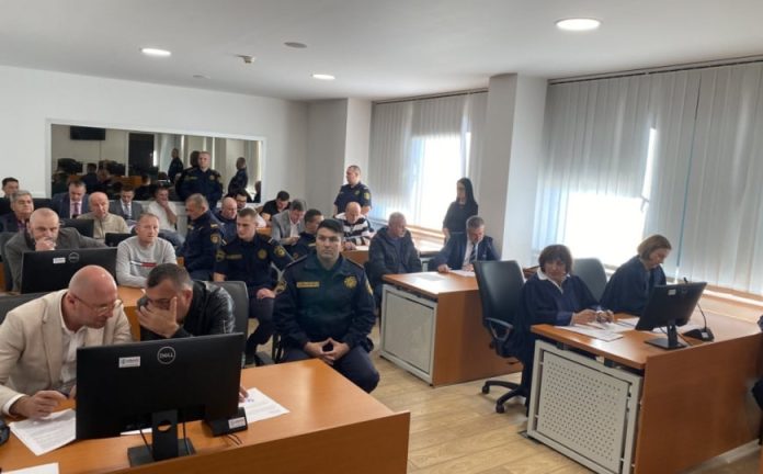 Jezivi iskazi žrtava iz Tuzle: Inspektor davao drogu, policajci ugovarali