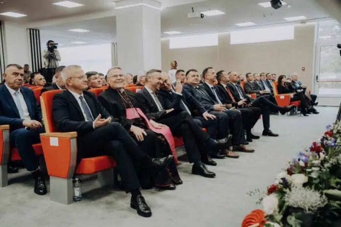 Predsjednik Vlade HBŽ Ivan Vukadin nazočio svečanom obilježavanju Dana Vukovarsko-srijemske
