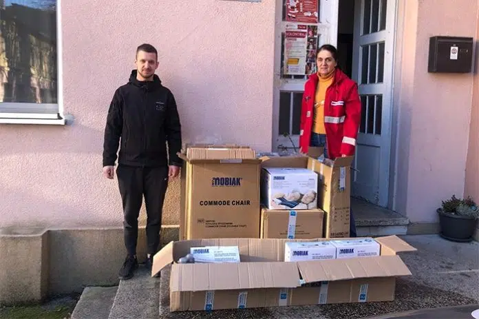 Donacija MZ Dretelj obogatila posudionicu ortopedskih pomagala Crvenog križa u
