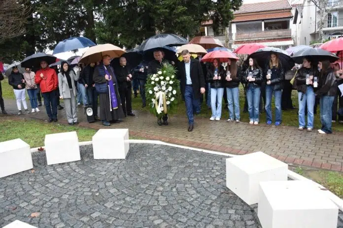 Jedanaestorici poginulih učenika odana počast