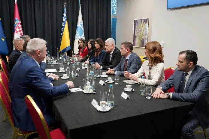Potpisan-sporazum-vrijedan-175-milijuna-eura-za-razvoj-Zracne-luke.jpg