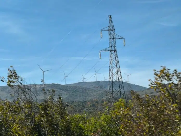 Učestali nestanci el. energije u Šujici – mještani traže trajno